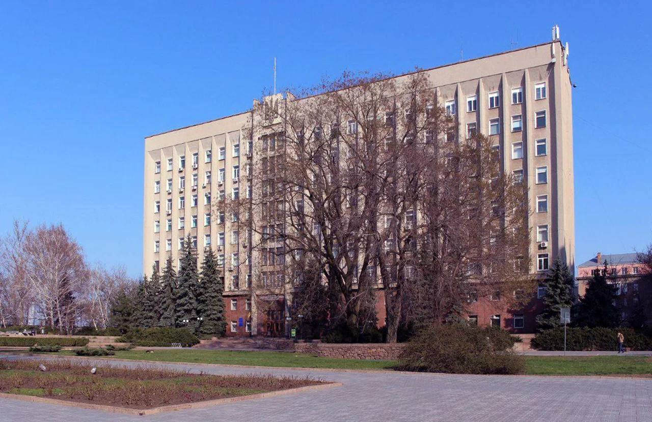 The main facade of Mykolaiv Regional State Administration.