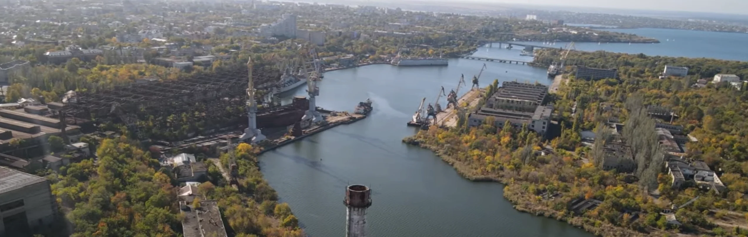 A bird's-eye view of Mykolaiv. On the left is the Mykolaiv Shipyard. (Oleksandr Shevchenko)